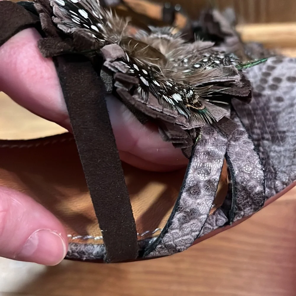 New with box Bacio 61 Tombolo 8-1/2 snakeskin leather criss cross ankle sandals